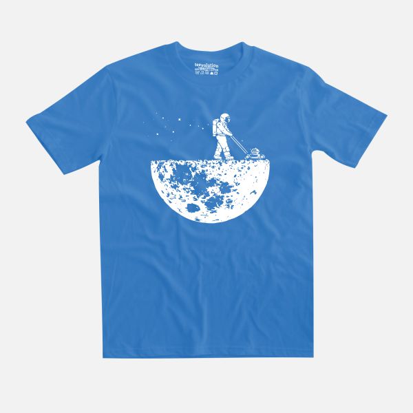 Astronaut mowing the moon – Kids T-Shirt